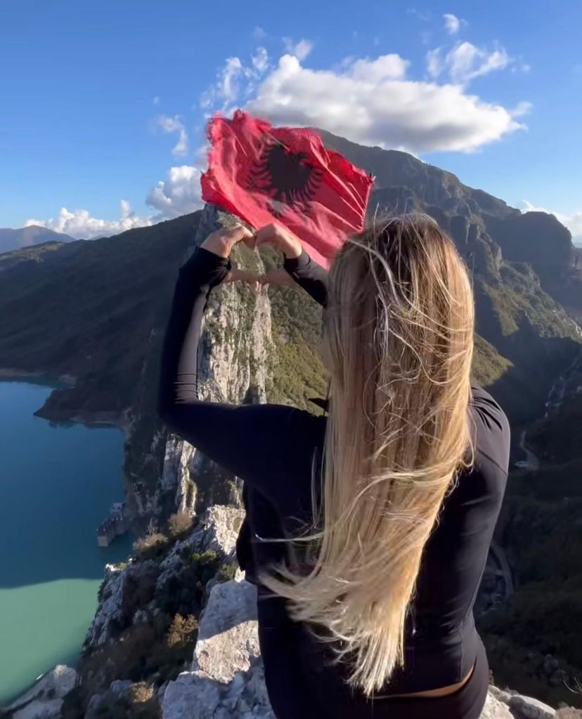 Durrës/Golem/Qerret: Tour zum Bovilla-See mit Wanderung und Guide