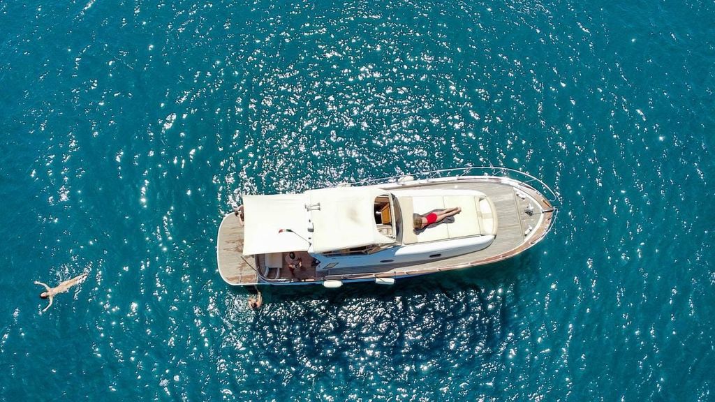 Procida: Tag auf dem Boot mit Mittagessen an Bord