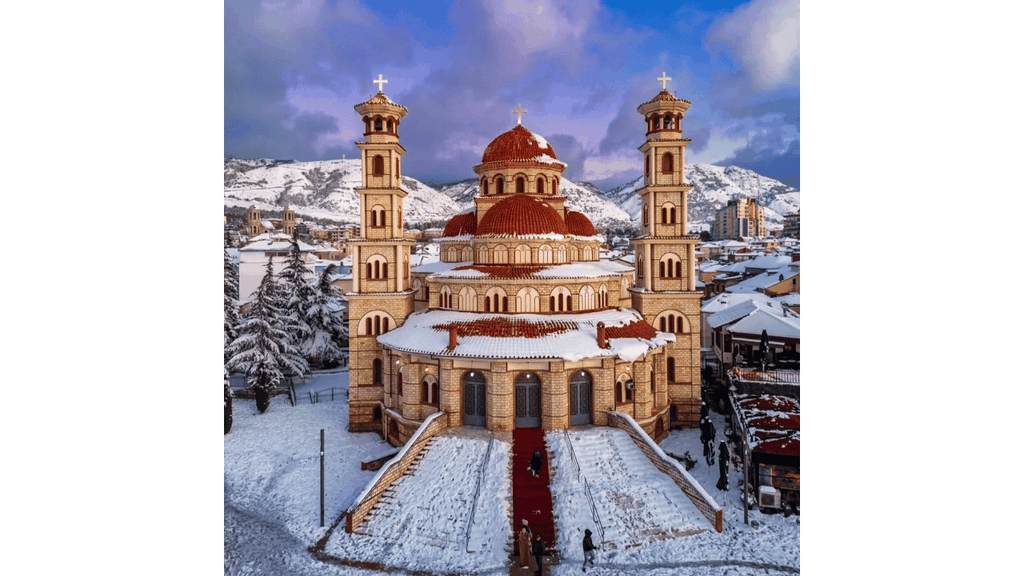 Korçë: Rundgang mit altem Basar und Kathedrale