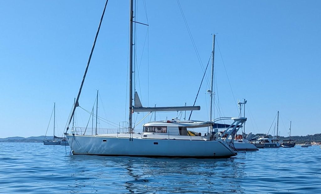 Genieße einen Tag auf See an Bord eines geräumigen Segelbootes - Mahlzeiten inklusive - La Capte