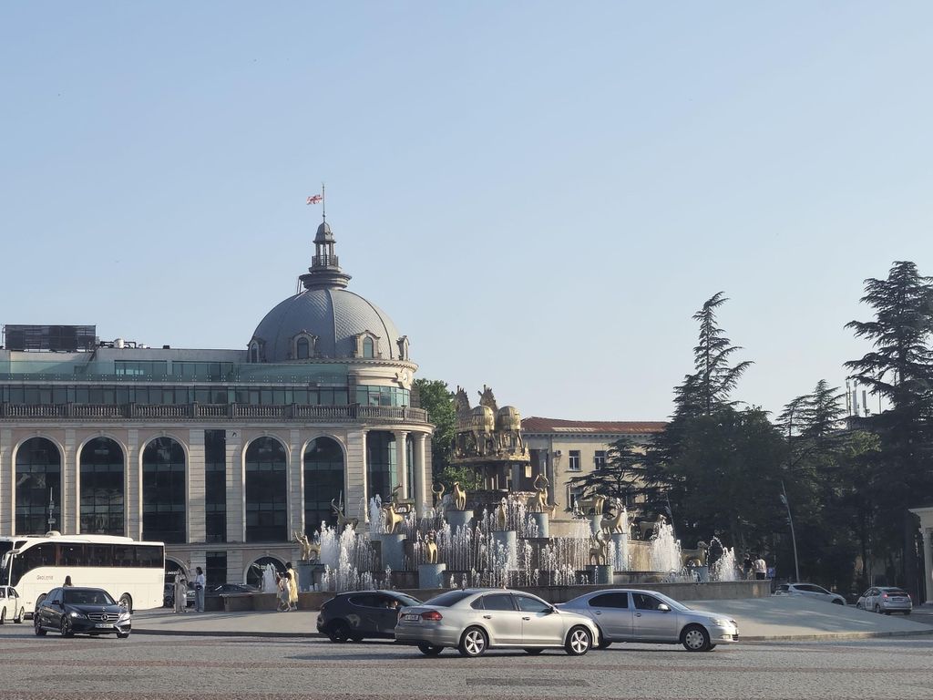 Kutaisi: Geführter Rundgang mit lokalem Snack