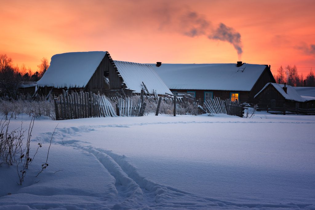 Winterliches Dorf in Sibirien
