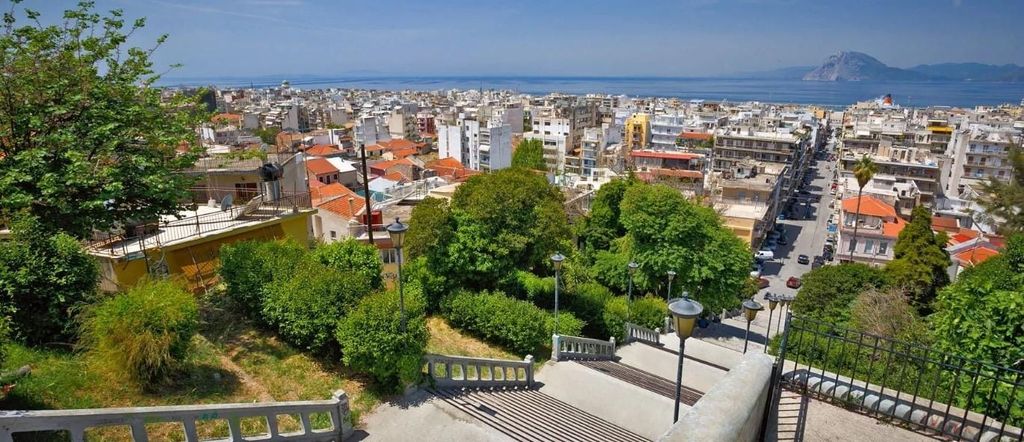 Patras: Stadtführung mit optionalen Besichtigungen und Weinverkostung