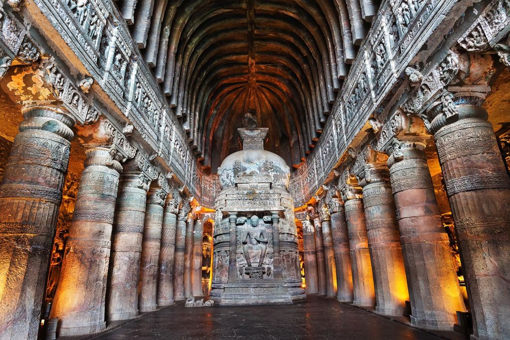 Ab Aurangabad: Private Ganztagestour zu den Ajanta & Ellora Höhlen