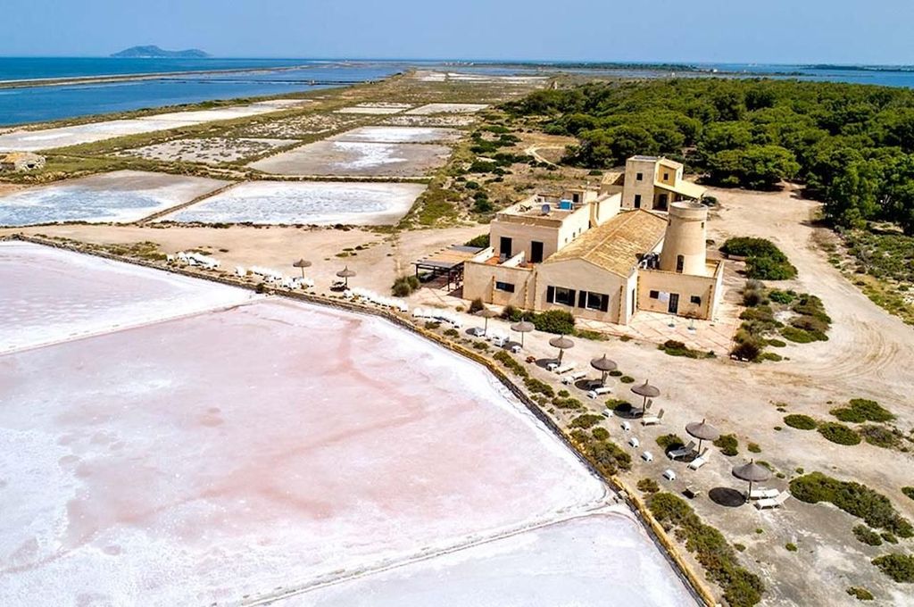 Marsala: Wellness in den rosa Salzpfannen beim Abendessen