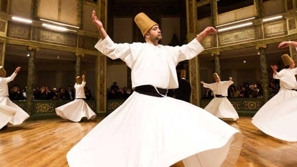 Istanbul: Traditionelles türkisches Abendessen und Derwisch-Erlebnis