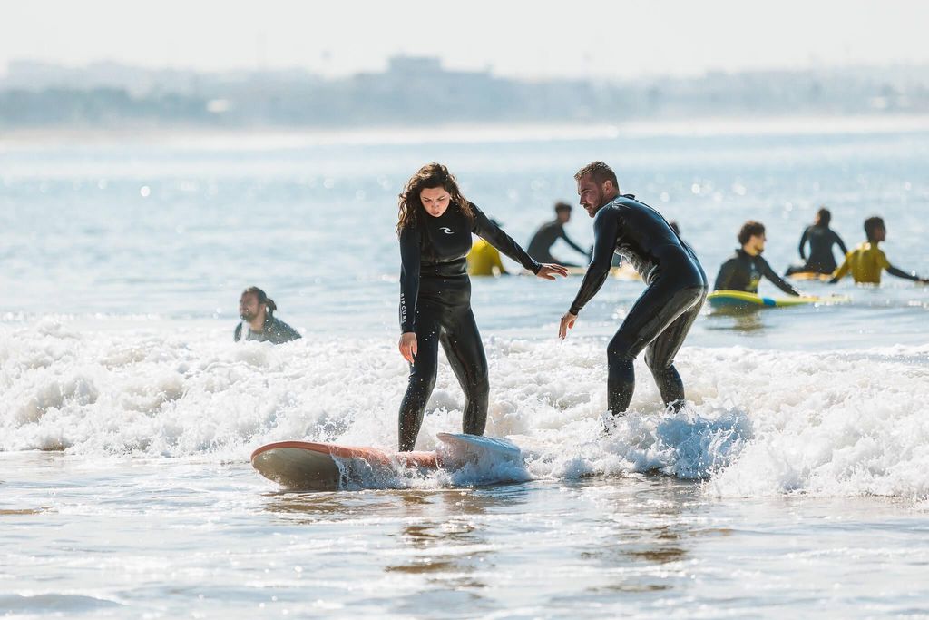 Agadir: Gemeinsam surfen – 2-stündiger halprivater Kurs für zwei