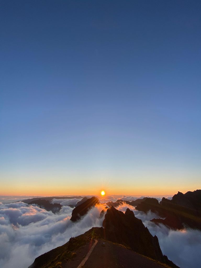 Madeira: Geführte Gipfelüberquerung: Vom Pico do Areeiro zum Pico Ruivo
