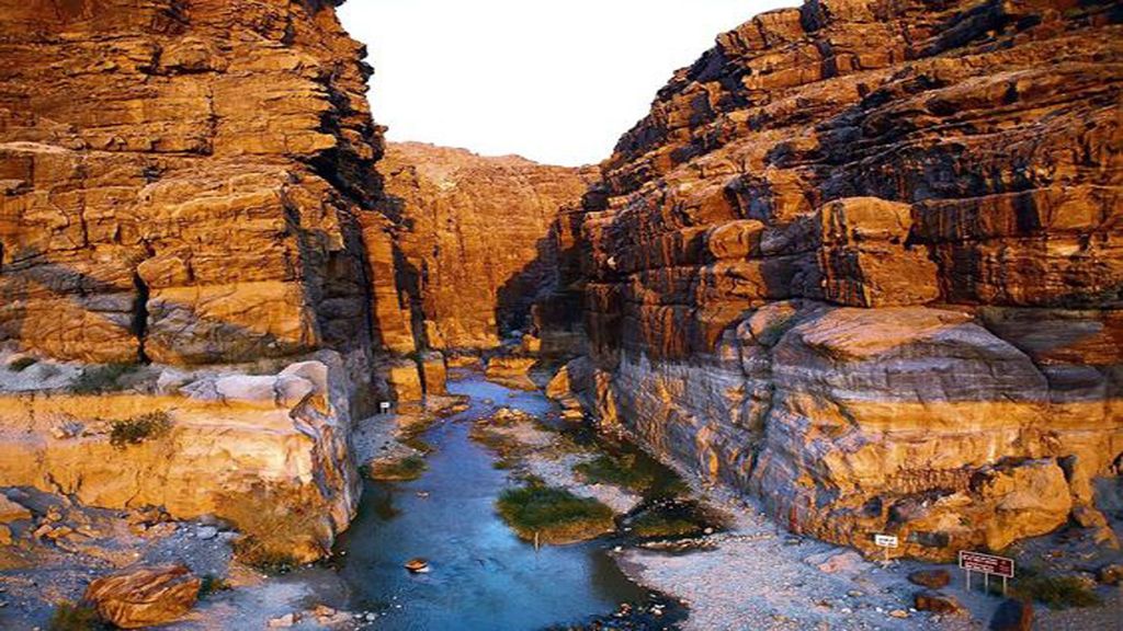 Von Amman aus: Wadi Mujib Siq Trail Private Hiking Tour