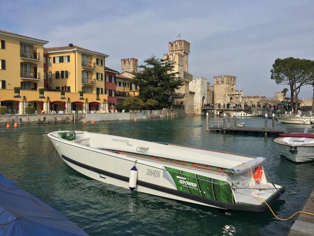 Sirmione: Geführte Bootstour auf der Halbinsel Sirmione