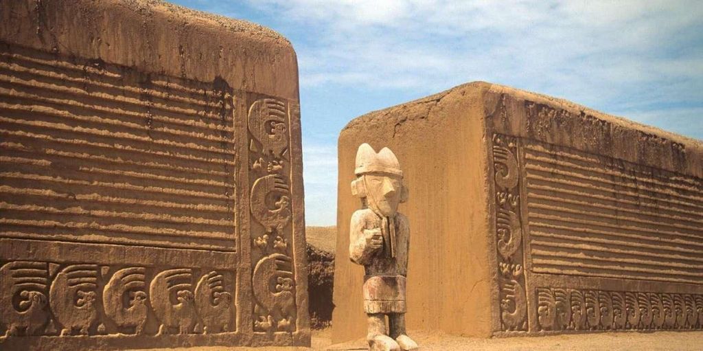 Trujillo: Chan Chan & Beach Tour - Trujillo's Coastal Escape