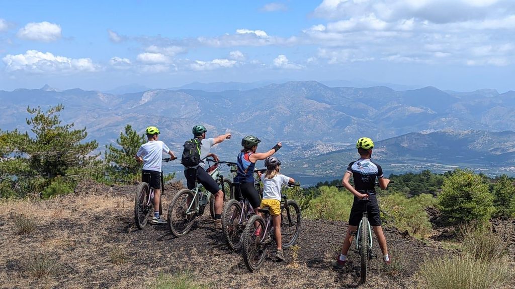 E-Bike-Tour auf dem Ätna: Erkundung der Krater von Randazzo