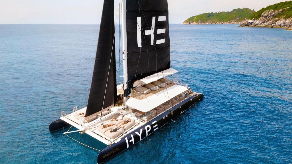 Phuket: Racha und Coral Island Sunset Catamaran Party Tour