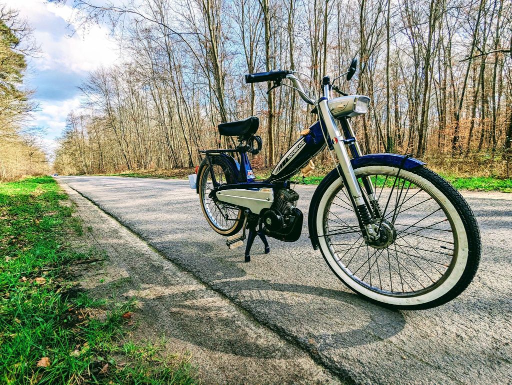 Compiègne : schöne Promenade "découverte" en Mobylette !