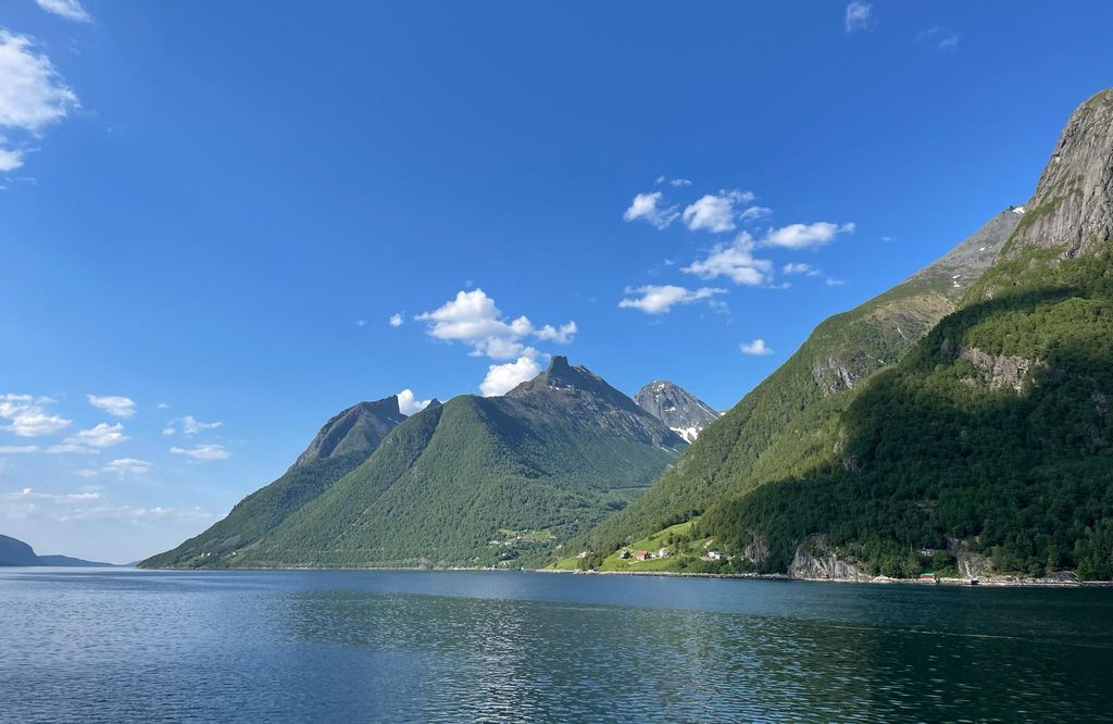 Hjørundfjord Fjordkreuzfahrt Ålesund-Øye einfache Fahrt