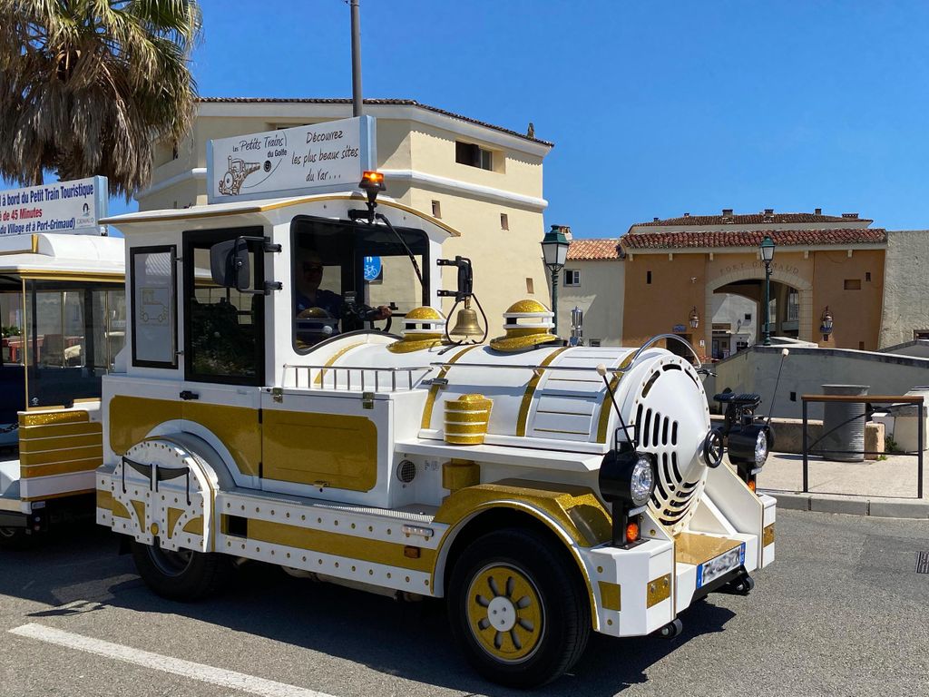 Grimaud: Geführte Tour durch Port Grimaud & Grimaud mit dem Zug