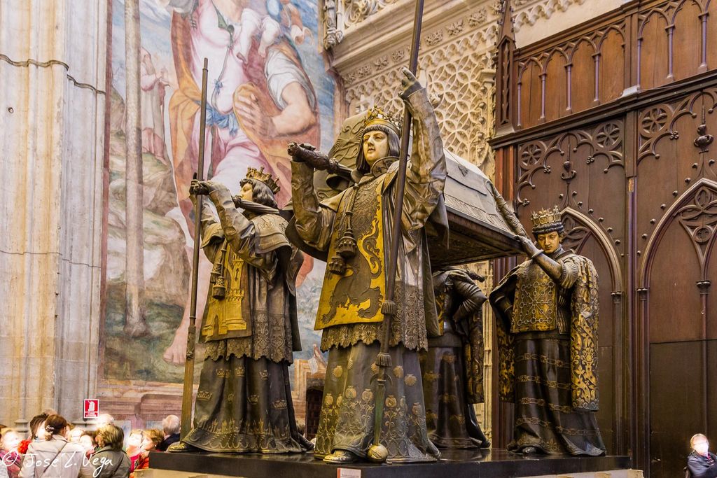 Sevilla: Kleingruppentour Kathedrale und Giralda mit Tickets