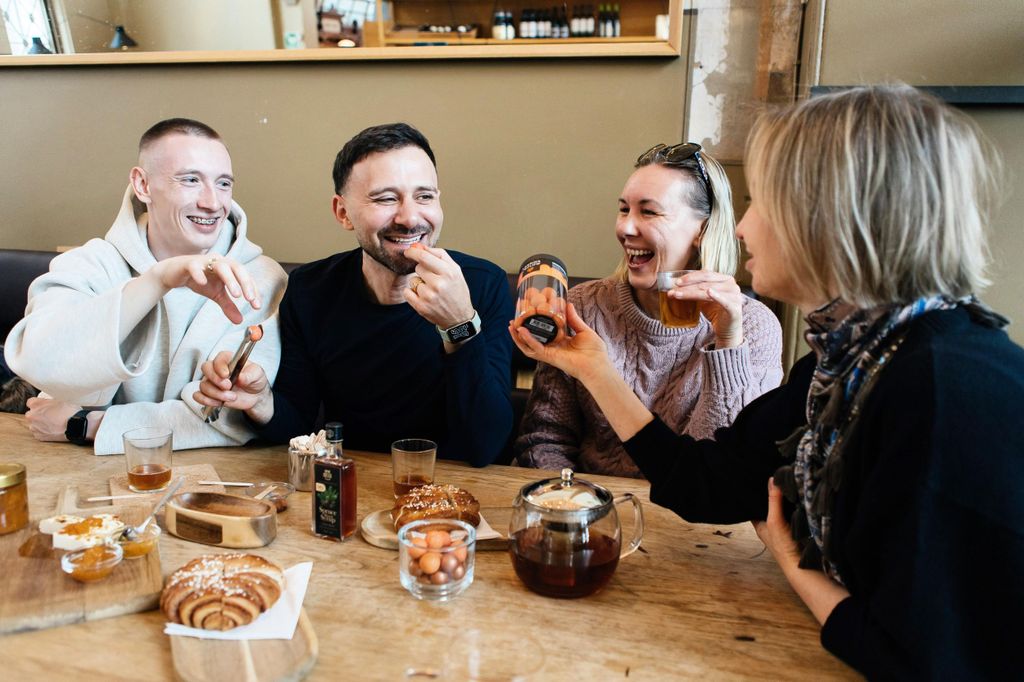 Foodtour mit Rooftop-Bar-Besuch in Helsinki