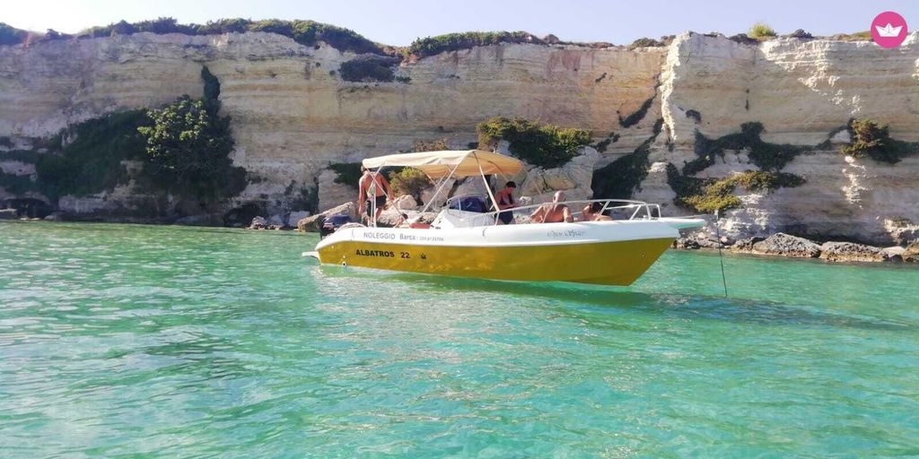 Otranto: Private Tour mit dem Boot Albatros mit Aperitif und Snacks