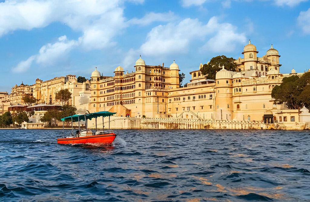 Erkunde Udaipur an einem Tag – private Tour mit dem Auto und Guide