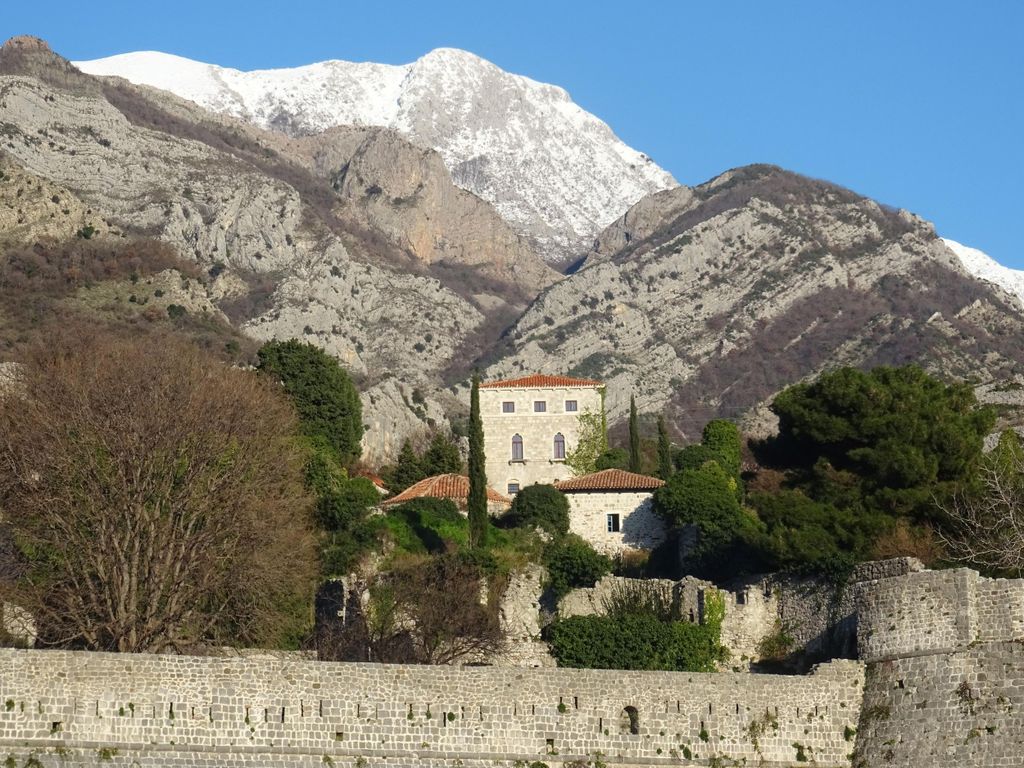 Von Podgorica: Flüsse, Dörfer, Skadar-See-NP & Old Bar