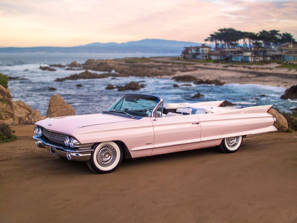 Monterey & Big Sur: Fahrt mit einem 1961 Cadillac Cabrio Vermietung