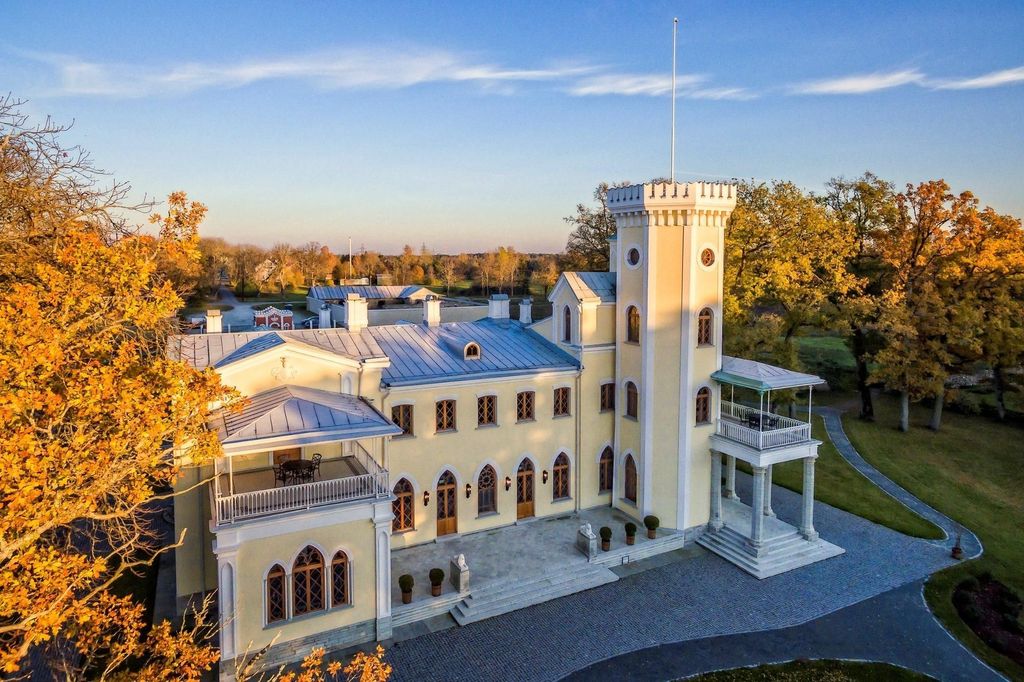 Von Tallinn zum Keila-Joa-Wasserfall und ins ländliche Estland