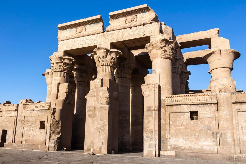 Von Luxor aus: Edfu, Kom Ombo, Assuan Private All-Inclusive Tour