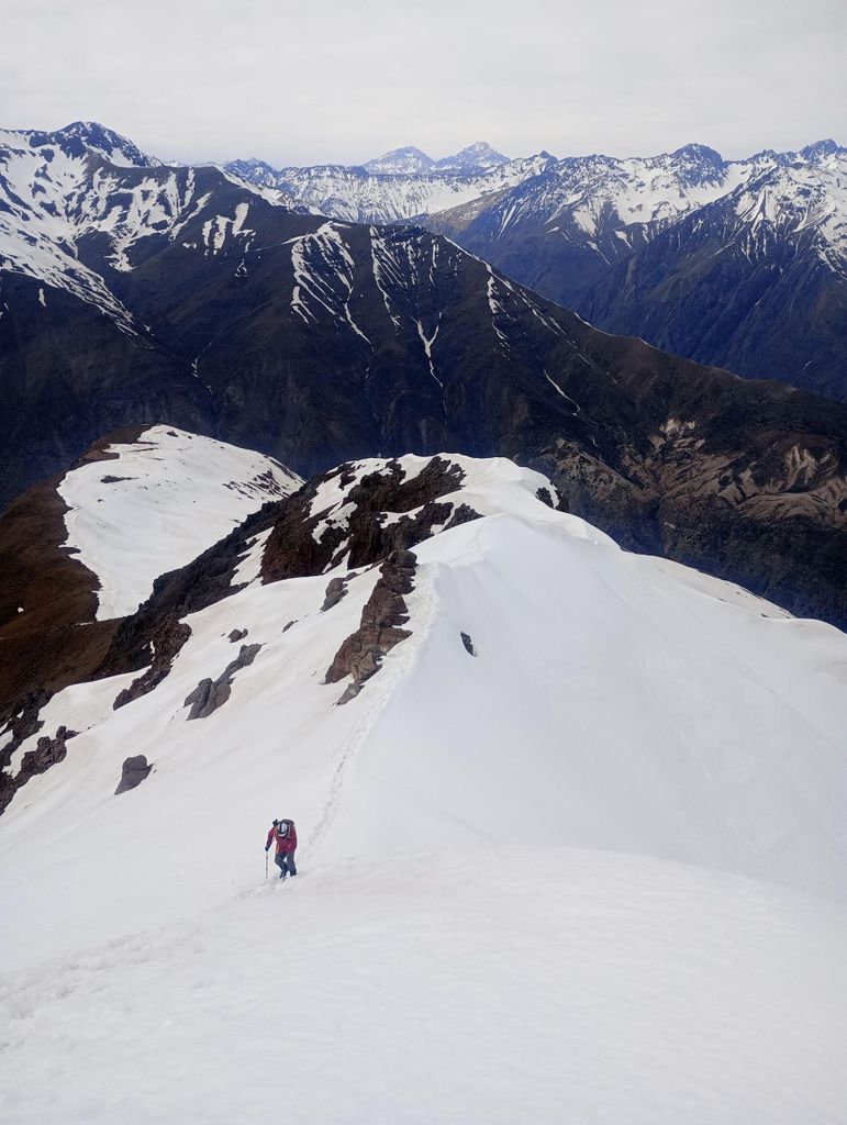 Von Santiago aus: Cerro San Gabriel Geführte Trekking Tour