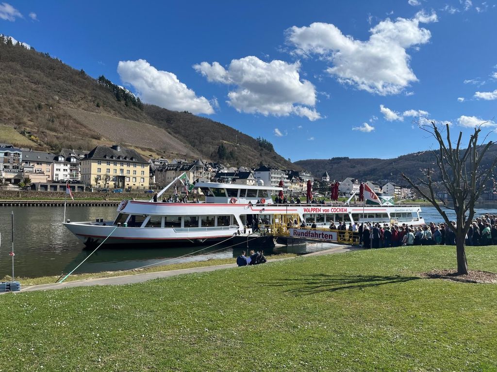 Köln: Ganztägige Moseltal-Tour mit Flussfahrt