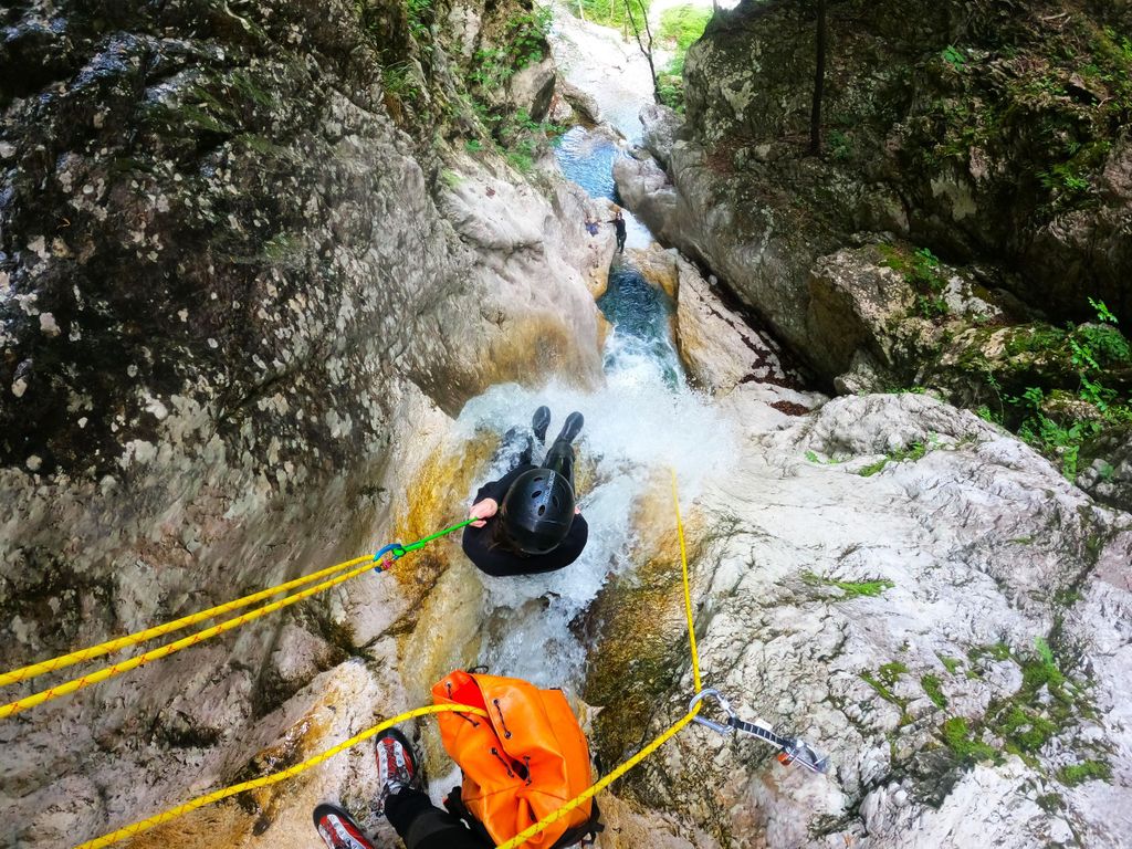 Bovec: 100 % unvergessliches Canyoning-Abenteuer + KOSTENLOSE Fotos