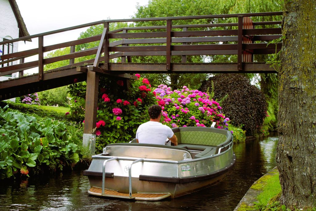 Giethoorn: 1-stündige private Open-Boot-Tour