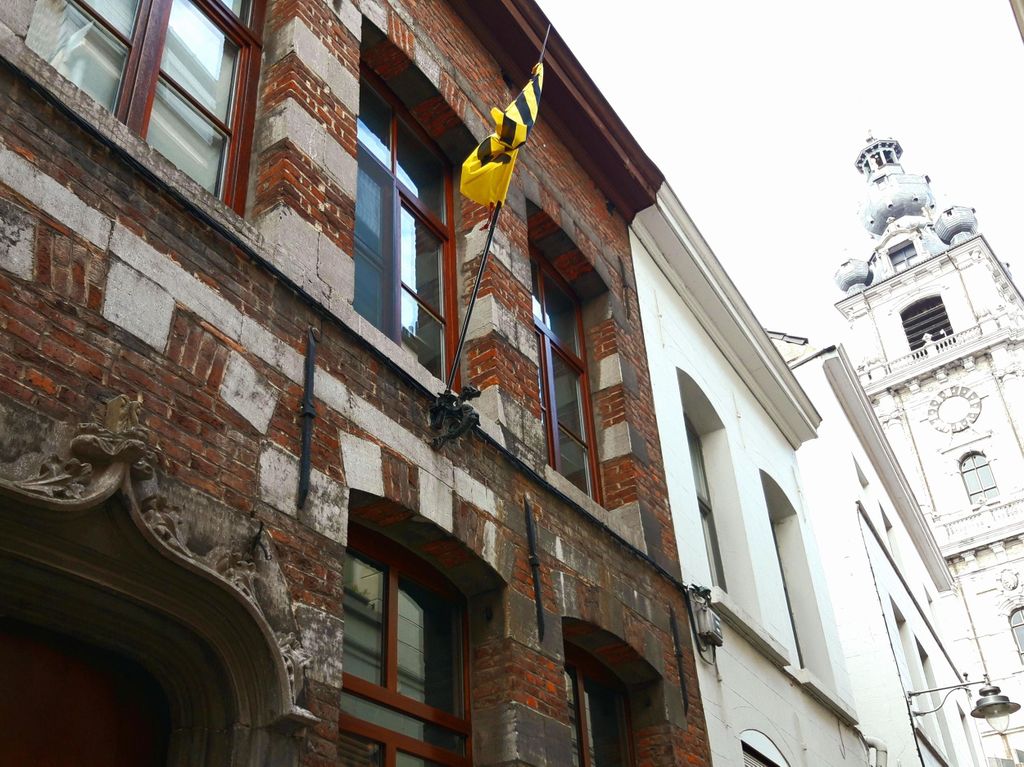 Mons: Führung durch das kleine Erbe von Mons