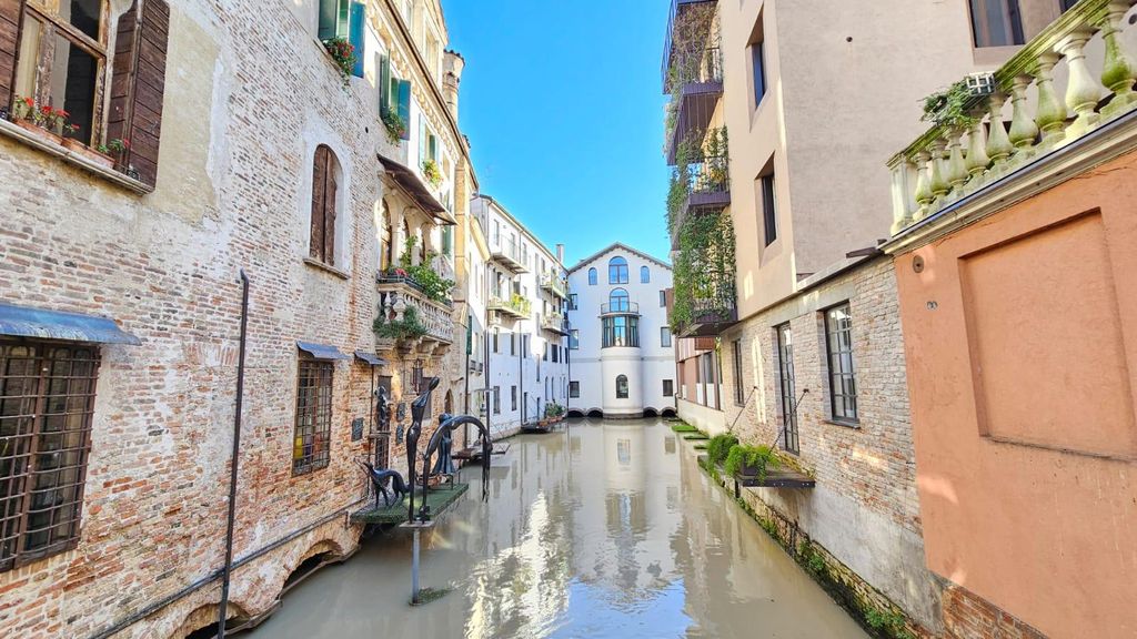 Treviso: Begleitete Tour mit Begrüßungskaffee und lokalem Aperitif
