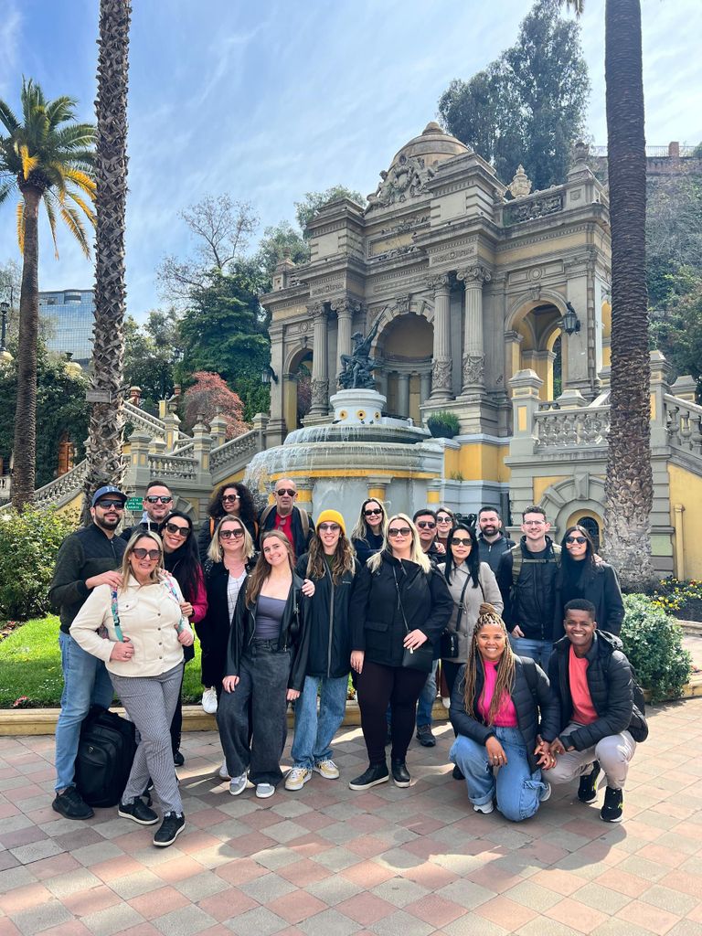 Stadtrundfahrt durch Santiago: Lebendige Geschichte und Verkostung lokaler Speisen