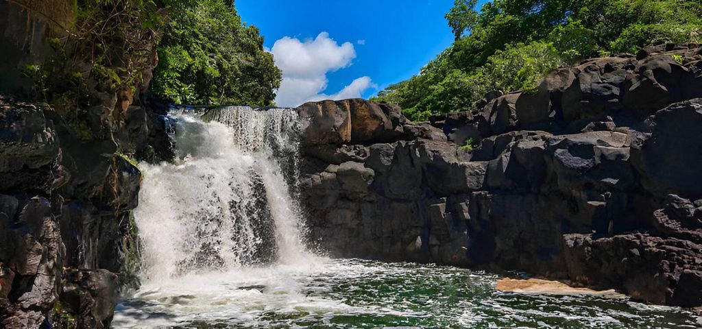 Trou d'Eau Douce: Katamaranfahrt zur Île aux Cerfs