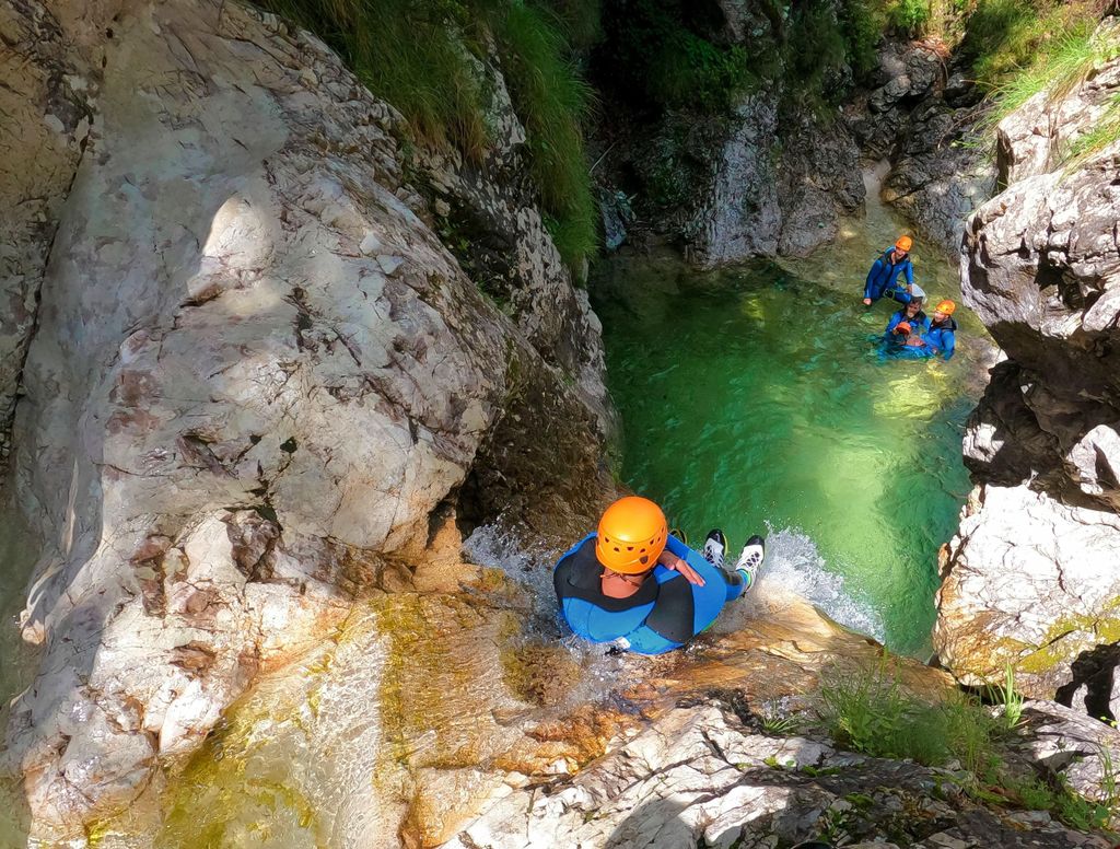 Bovec: 4-stündiges Canyoning-Abenteuer