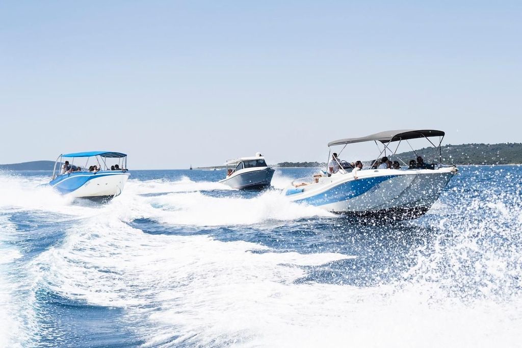 Split: Blaue Lagune, Trogir & Solta Speedboot-Tour
