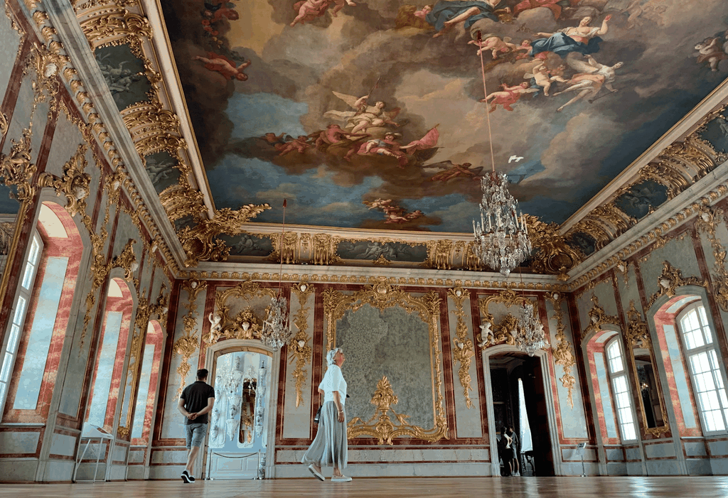 Berg der Kreuze, Rundāle, Bauska mit lettischem Essen inklusive