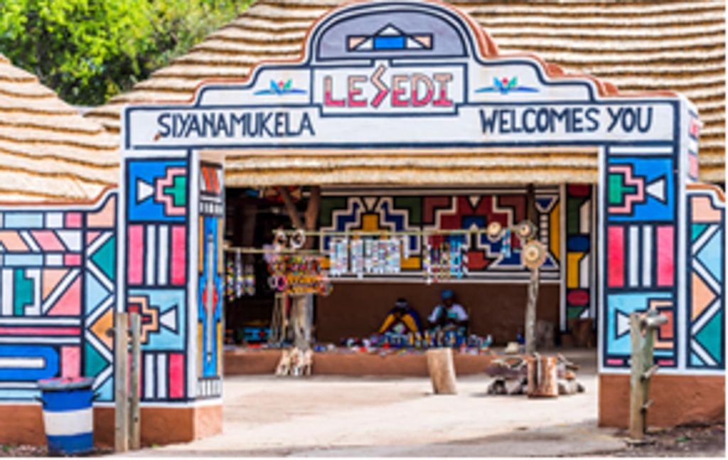 Hartbeespoort: Lesedi Village & Lion & Safari Park Tour