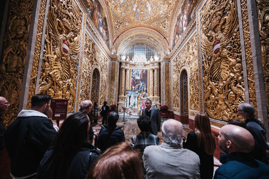 Tour durch die Konkathedrale St. John's nach Feierabend mit Aufführung