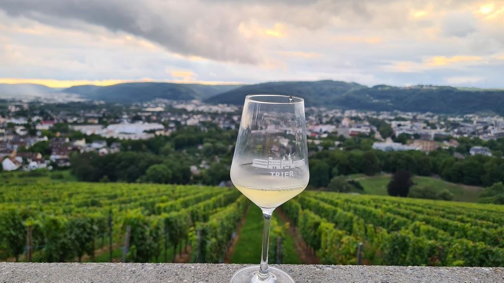Trier: Wein-Genuss-Tour - Rundfahrt mit Weinprobe mit Doppeldecker-Bus