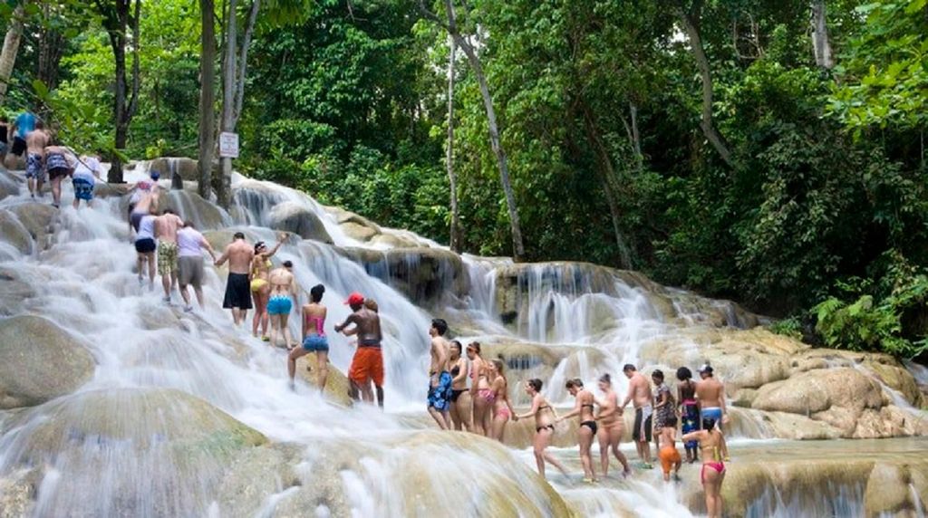 Jamaika: Dunn's River Falls und Jungle River Tubing Tour