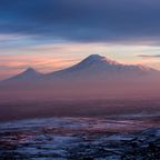 Berg Ararat im winterlichen Nebel