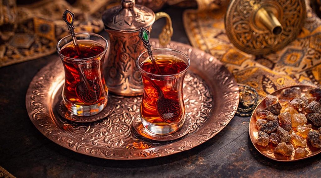 L'Aquila: Perserteppich-Tour mit Tee und Q&A