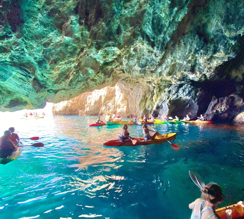 La Herradura: Maro Cliffs Kajak und Schnorchel Tour