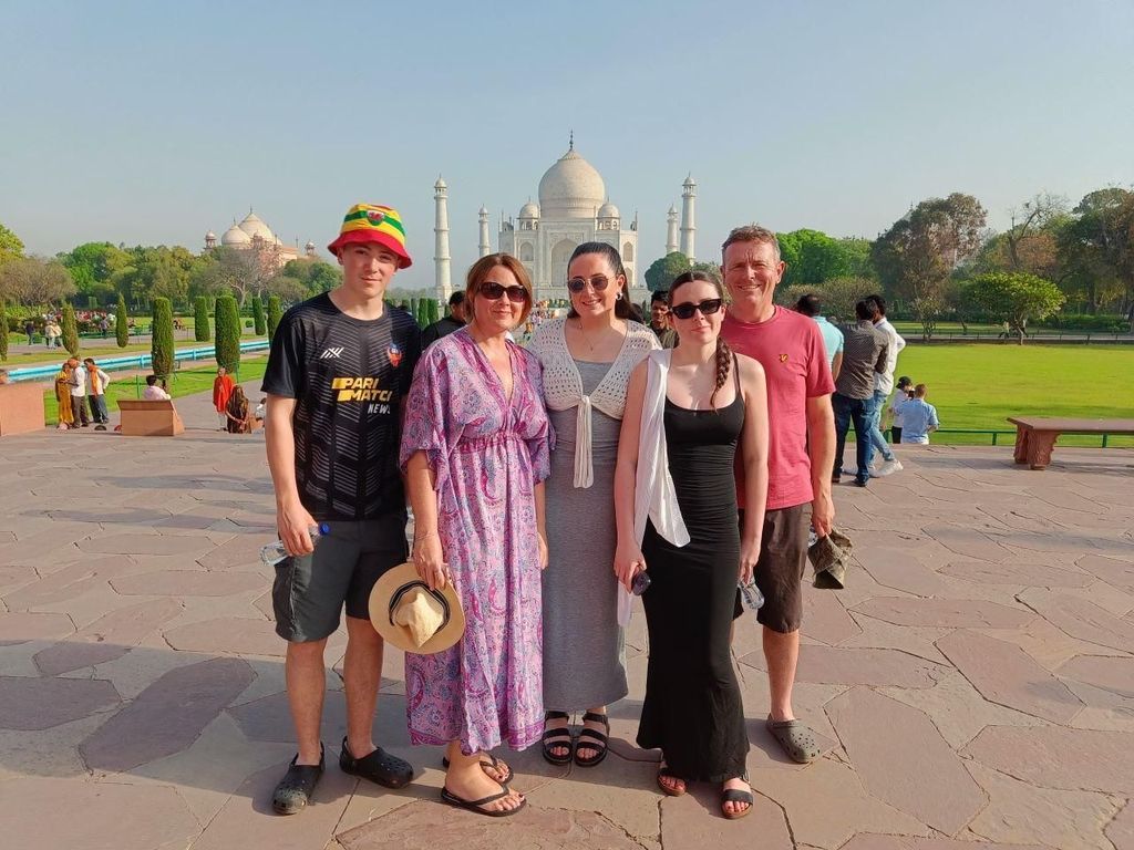 Agra: Private Tour zum Taj Mahal und zum Agra Fort ohne Anstehen