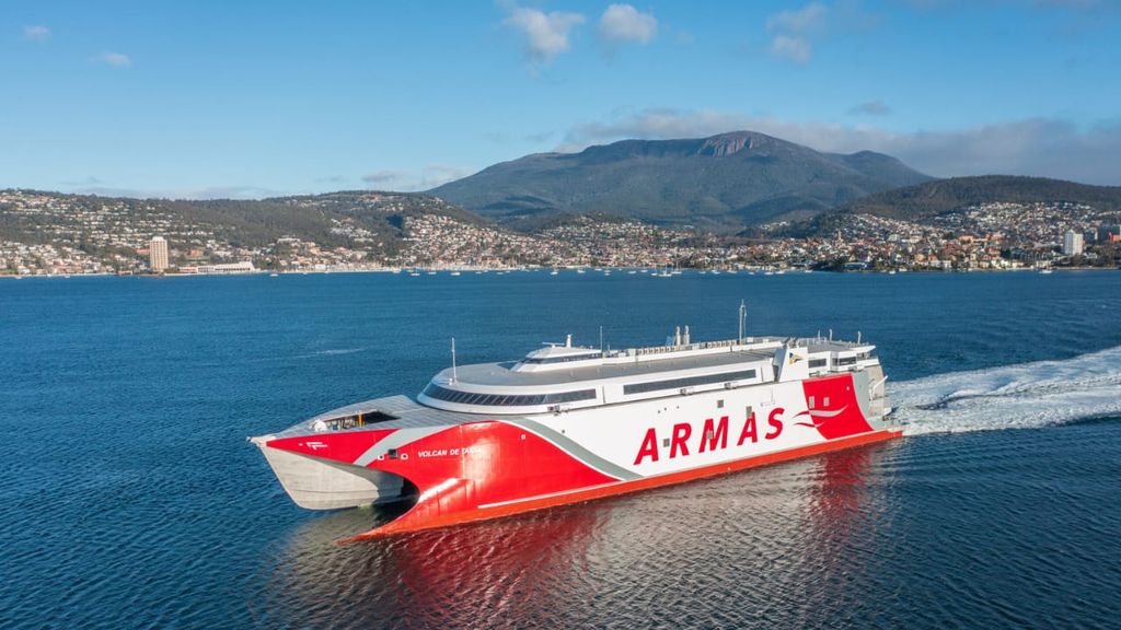 Teneriffa: Malerische Fähre zwischen Teneriffa und Gran Canaria
