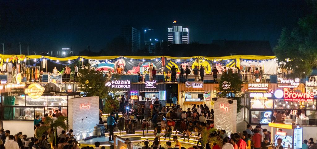 Ahmedabad: Nächtliche Tour mit Lebensmittelverkostung und Marktspaziergang