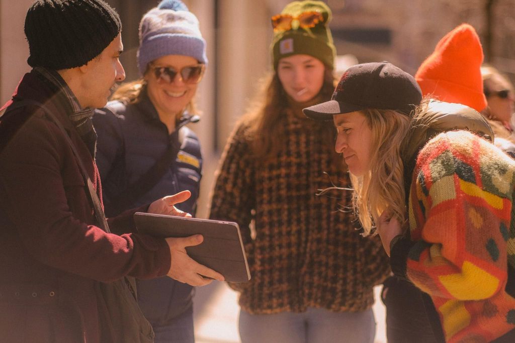 Fan-Tribut: Taylor Swift in New York Rundgang